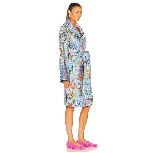 Versace Starfish Robe- Tresor De La Mer Pale Blue Terrycloth Unisex Bath Robe - Picture 10 of 13